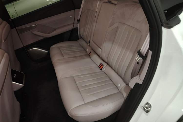 Used ONVO L60 2024 85 kWh Rear-Drive Version Left Rear Seat