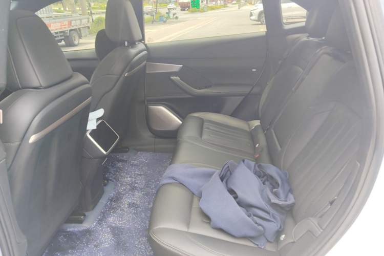 Used ONVO L60 2024 60 kWh Rear-Drive Version Left Rear Seat