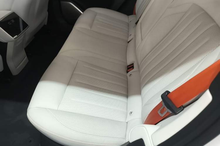 Used ONVO L60 2024 60 kWh Rear-Drive Version Left Rear Seat