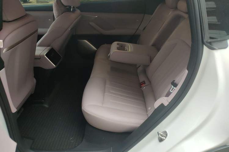 Used ONVO L60 2024 60 kWh Rear-Drive Version Left Rear Seat