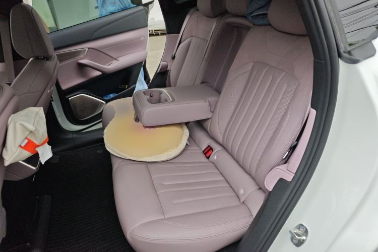 Used ONVO L60 2024 60 kWh Rear-Drive Version Left Rear Seat
