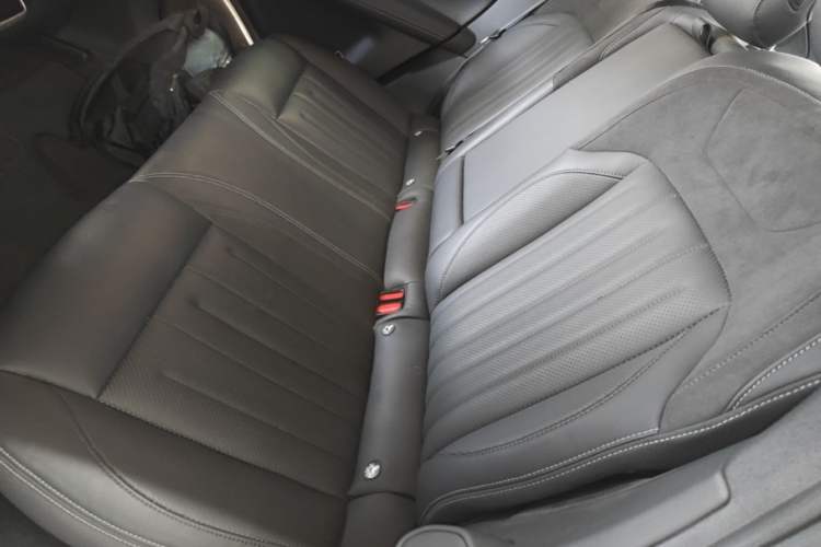 Used ONVO L60 2024 60 kWh Rear-Drive Version Left Rear Seat