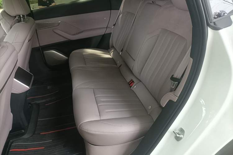 Used ONVO L60 2024 60 kWh Rear-Drive Version Left Rear Seat