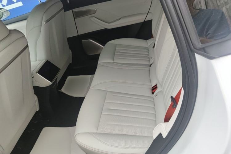 Used ONVO L60 2024 60 kWh Rear-Drive Version Left Rear Seat