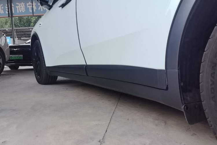 Used ONVO L60 2024 60 kWh Rear-Drive Version Left Side Sill