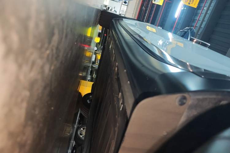 Used ONVO L60 2024 60 kWh Rear-Drive Version Left Side Sill