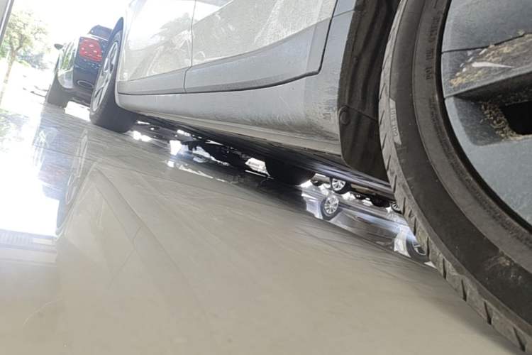 Used ONVO L60 2024 60 kWh Rear-Drive Version Left Side Sill