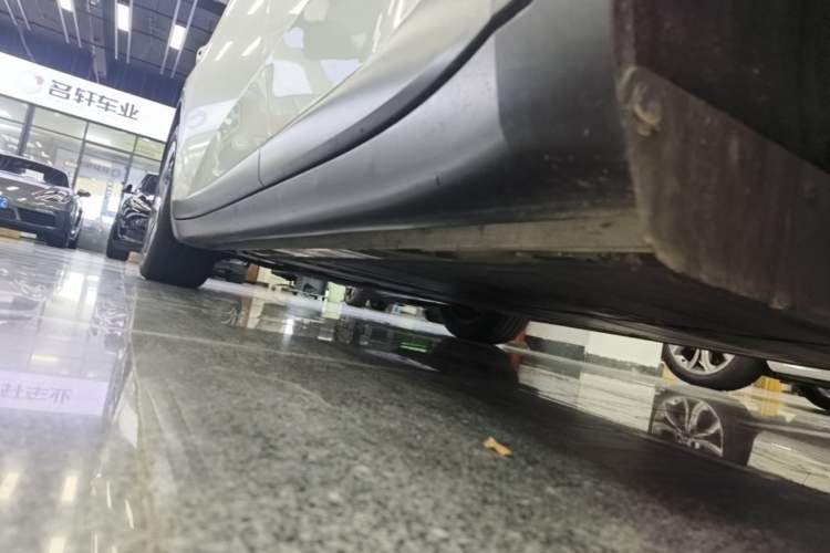 Used ONVO L60 2024 60 kWh Rear-Drive Version Left Side Sill