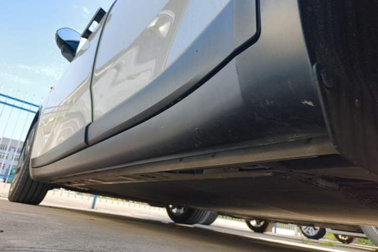 Used ONVO L60 2024 60 kWh Rear-Drive Version Left Side Sill