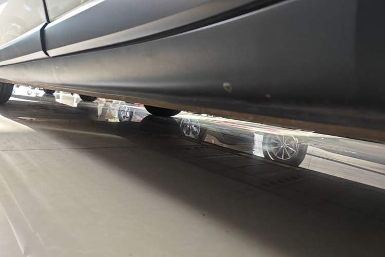 Used ONVO L60 2024 60 kWh Rear-Drive Version Left Side Sill