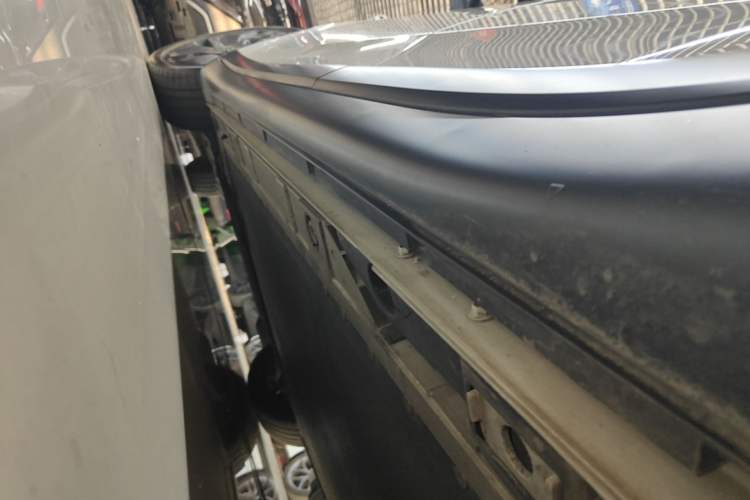 Used ONVO L60 2024 60 kWh Rear-Drive Version Left Side Sill