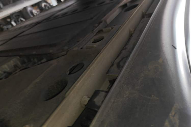 Used ONVO L60 2024 60 kWh Rear-Drive Version Left Side Sill