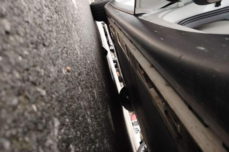 Used ONVO L60 2024 60 kWh Rear-Drive Version Left Side Sill