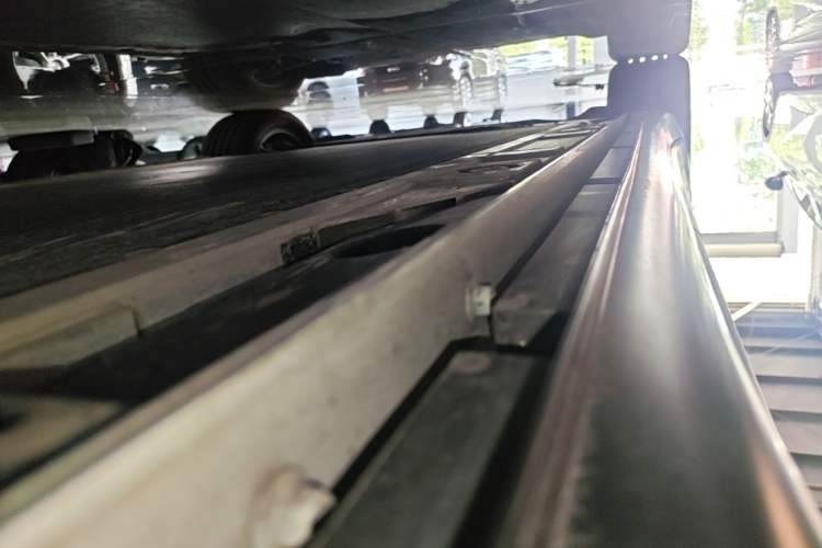 Used ONVO L60 2024 60 kWh Rear-Drive Version Left Side Sill