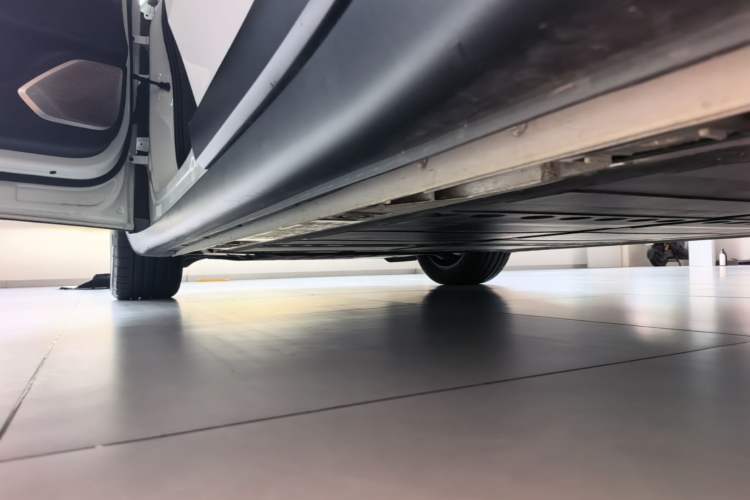 Used ONVO L60 2024 60 kWh All-Wheel Drive Left Side Sill