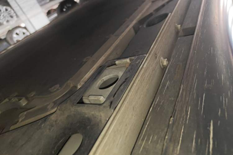 Used ONVO L60 2024 60 kWh Rear-Drive Version Left Side Sill