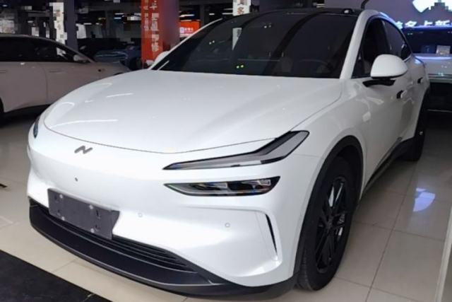 Used ONVO L60 2024 60 kWh Rear-Drive Version