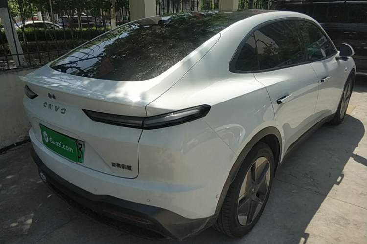Used ONVO L60 2024 60 kWh Rear-Drive Version Rear Right 45 Deg