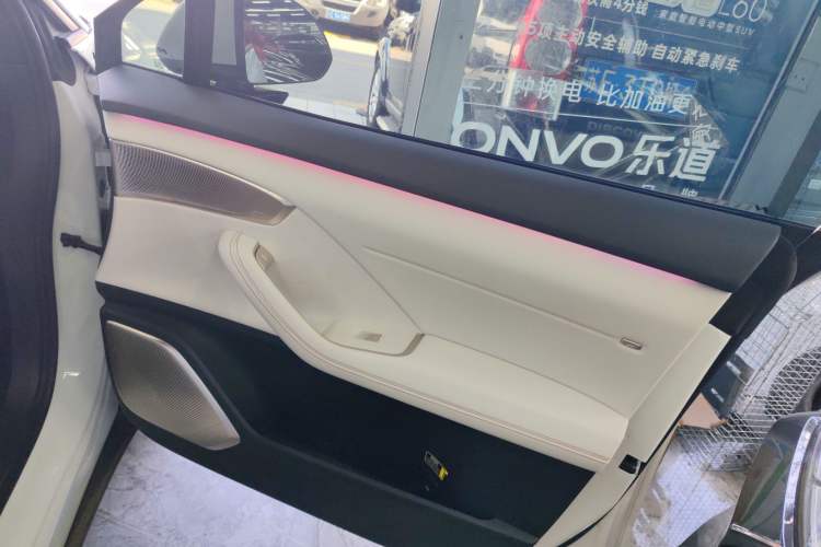 Used ONVO L60 2024 60 kWh Rear-Drive Version Right Front Door Interior