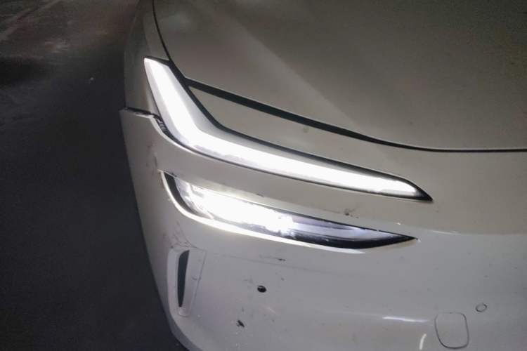 Used ONVO L60 2024 60 kWh Rear-Drive Version Right Front Headlight