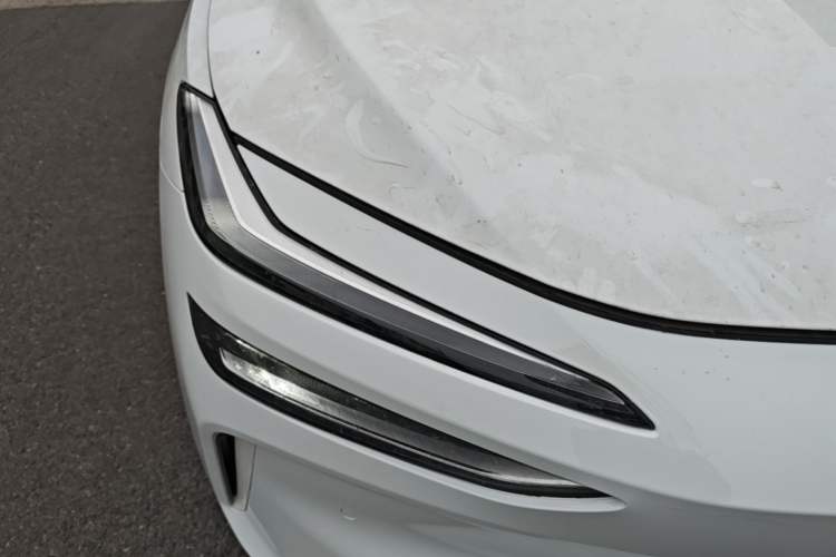 Used ONVO L60 2024 60 kWh Rear-Drive Version Right Front Headlight