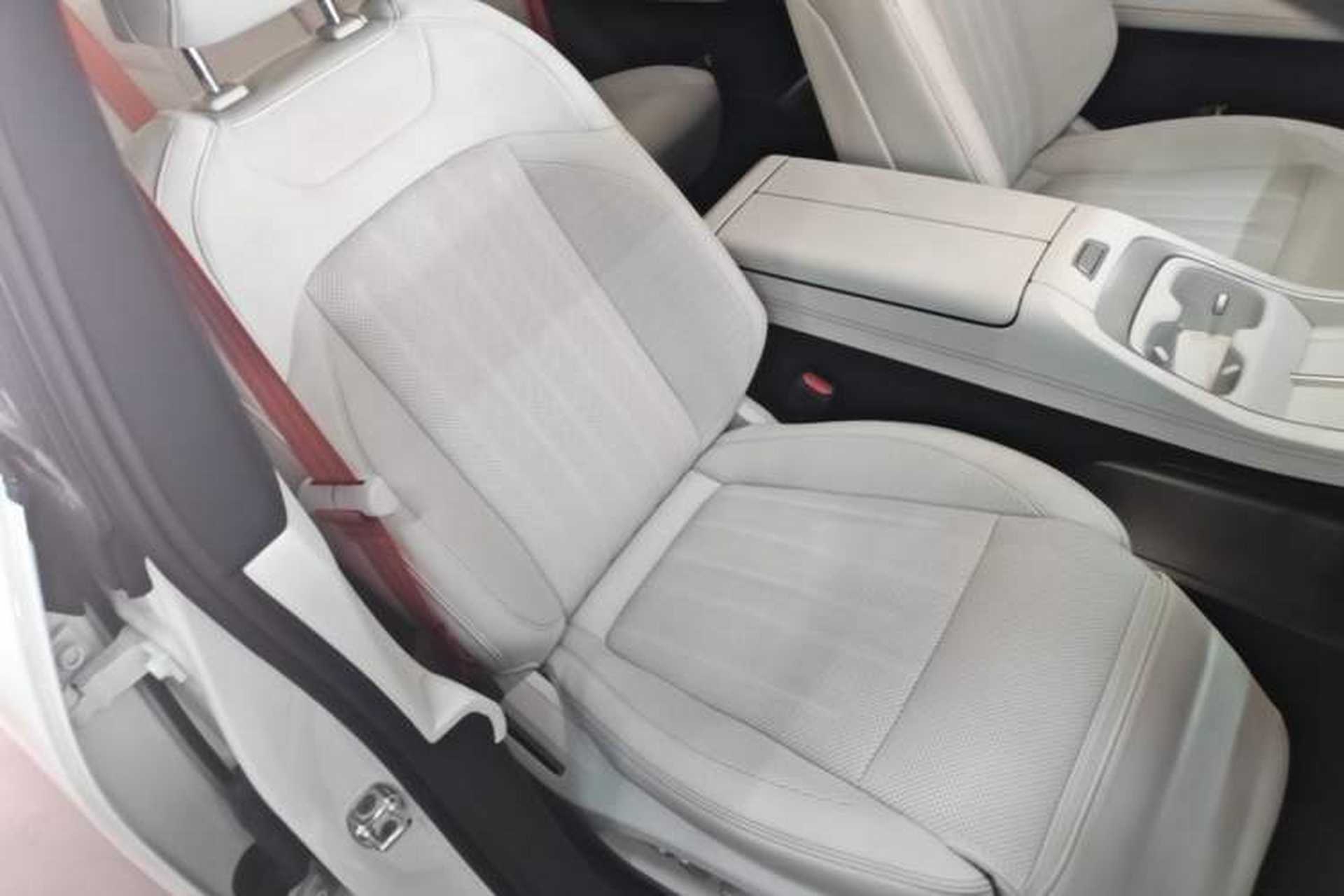 Used ONVO L60 2024 60 kWh Rear-Drive Version Right Front Seat