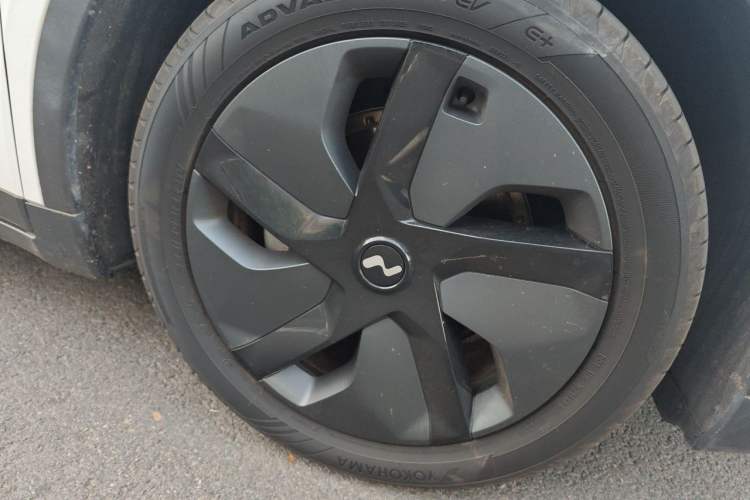Used ONVO L60 2024 60 kWh Rear-Drive Version Right Front Wheel Hub