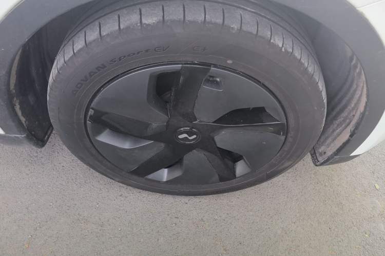 Used ONVO L60 2024 60 kWh Rear-Drive Version Right Front Wheel Hub