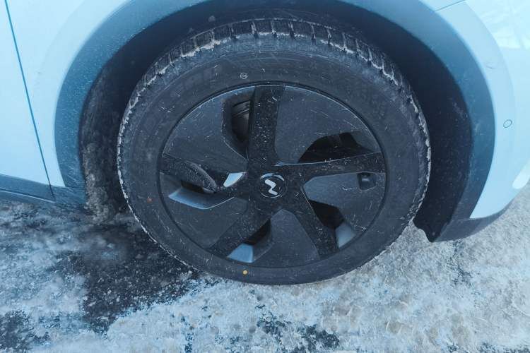 Used ONVO L60 2024 60 kWh Rear-Drive Version Right Front Wheel Hub