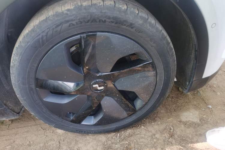 Used ONVO L60 2024 60 kWh Rear-Drive Version Right Front Wheel Hub