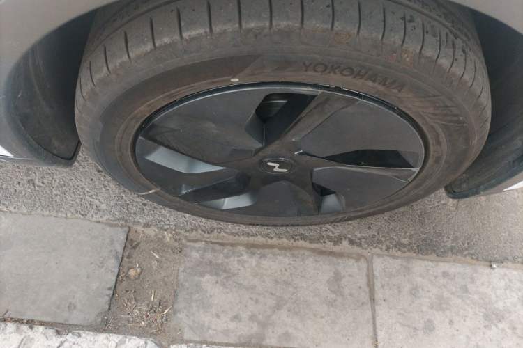 Used ONVO L60 2024 60 kWh Rear-Drive Version Right Front Wheel Hub
