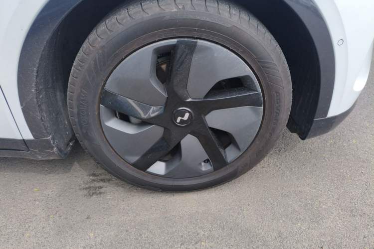 Used ONVO L60 2024 60 kWh Rear-Drive Version Right Front Wheel Hub