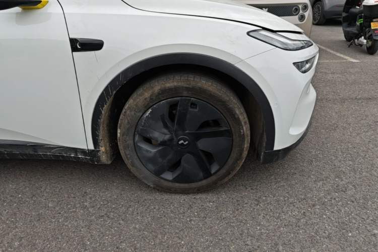 Used ONVO L60 2024 60 kWh Rear-Drive Version Right Front Wheel Hub