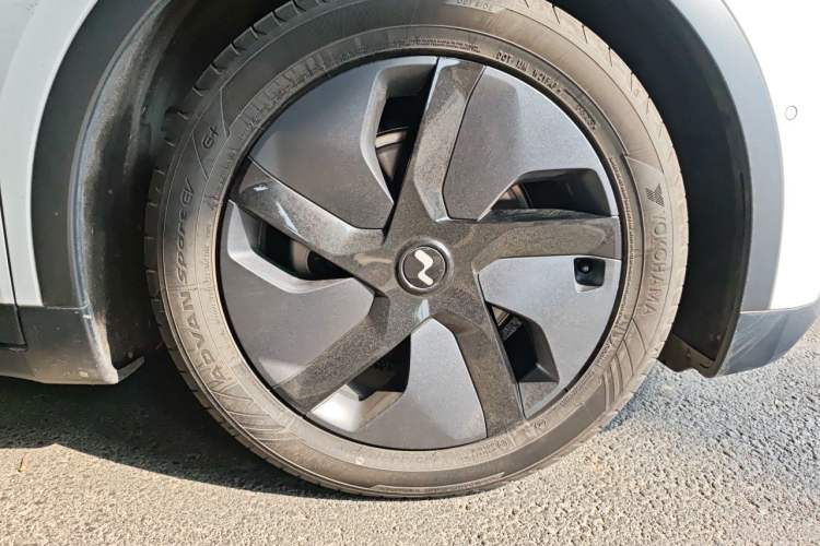Used ONVO L60 2024 60 kWh Rear-Drive Version Right Front Wheel Hub