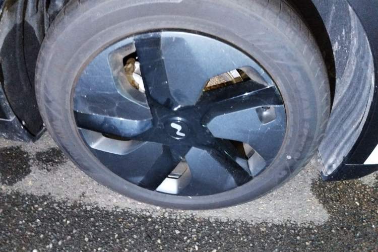 Used ONVO L60 2024 60 kWh Rear-Drive Version Right Front Wheel Hub