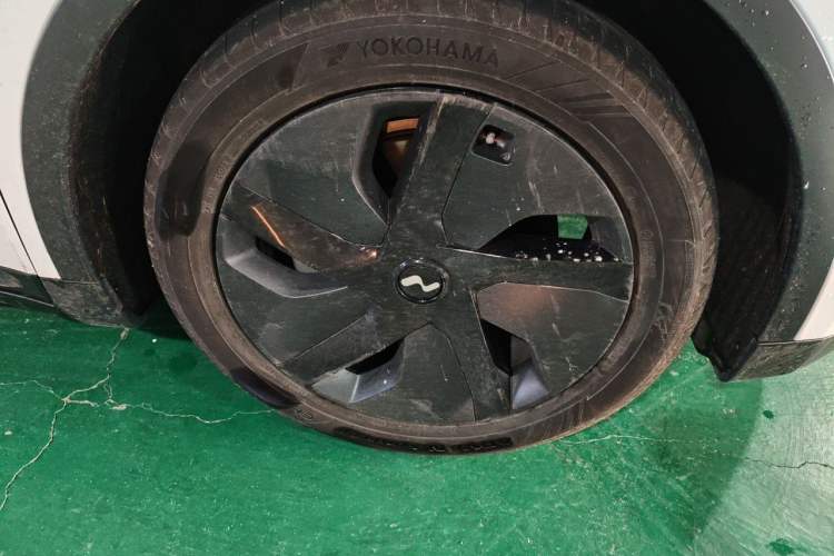 Used ONVO L60 2024 60 kWh Rear-Drive Version Right Front Wheel Hub
