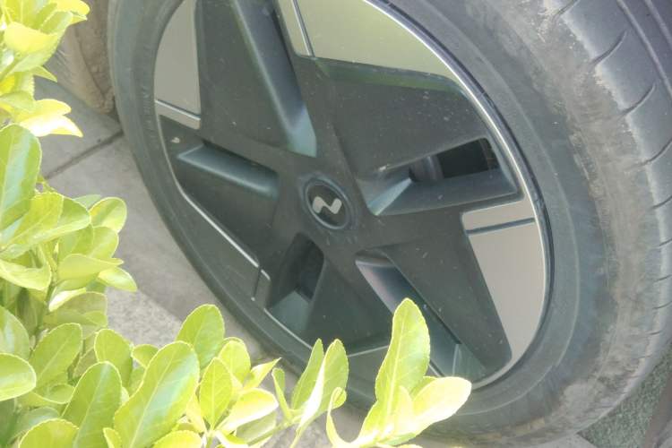 Used ONVO L60 2024 60 kWh Rear-Drive Version Right Front Wheel Hub