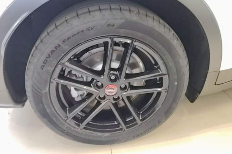 Used ONVO L60 2024 60 kWh Rear-Drive Version Right Rear Wheel Hub