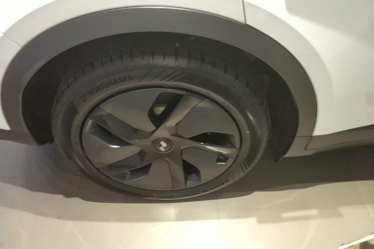 Used ONVO L60 2024 60 kWh Rear-Drive Version Right Rear Wheel Hub