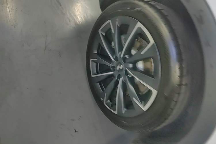 Used ONVO L60 2024 60 kWh Rear-Drive Version Right Rear Wheel Hub