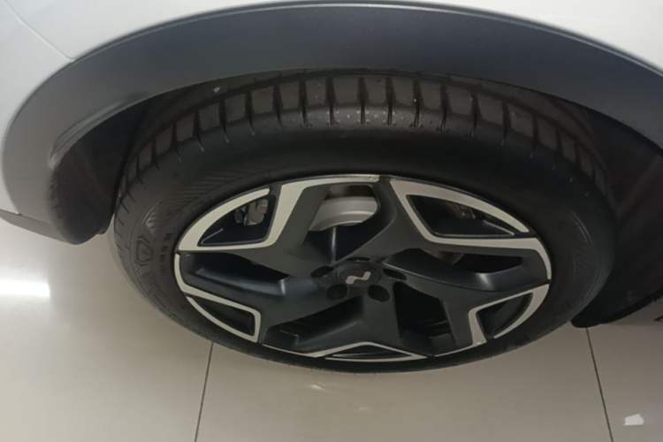 Used ONVO L60 2024 60 kWh Rear-Drive Version Right Rear Wheel Hub