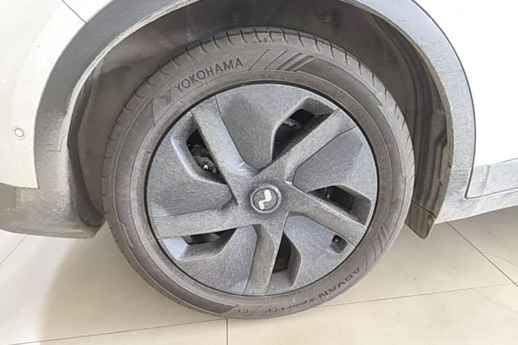 Used ONVO L60 2024 60 kWh Rear-Drive Version Right Rear Wheel Hub
