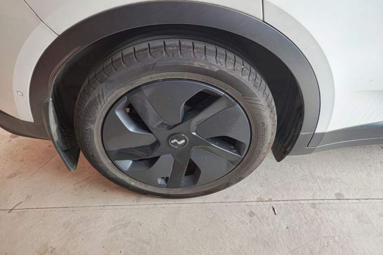 Used ONVO L60 2024 60 kWh Rear-Drive Version Right Rear Wheel Hub