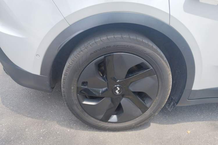 Used ONVO L60 2024 60 kWh Rear-Drive Version Right Rear Wheel Hub