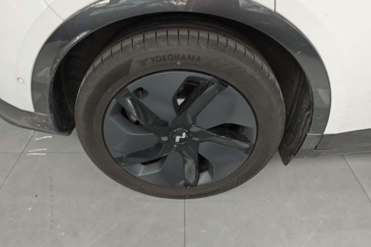 Used ONVO L60 2024 60 kWh Rear-Drive Version Right Rear Wheel Hub