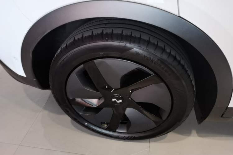 Used ONVO L60 2024 60 kWh Rear-Drive Version Right Rear Wheel Hub