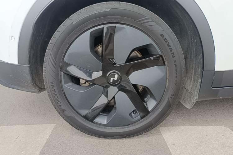 Used ONVO L60 2024 60 kWh Rear-Drive Version Right Rear Wheel Hub