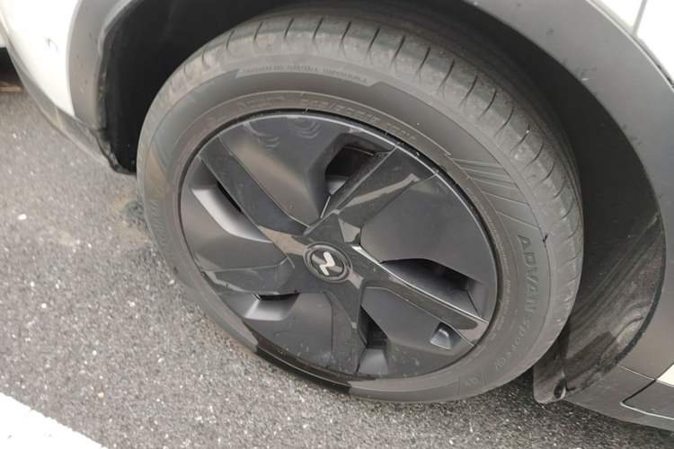 Used ONVO L60 2024 60 kWh Rear-Drive Version Right Rear Wheel Hub