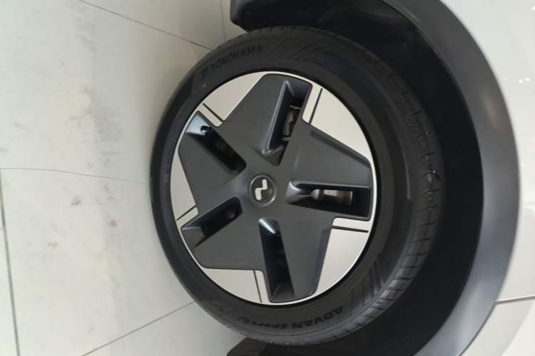 Used ONVO L60 2024 60 kWh Rear-Drive Version Right Rear Wheel Hub