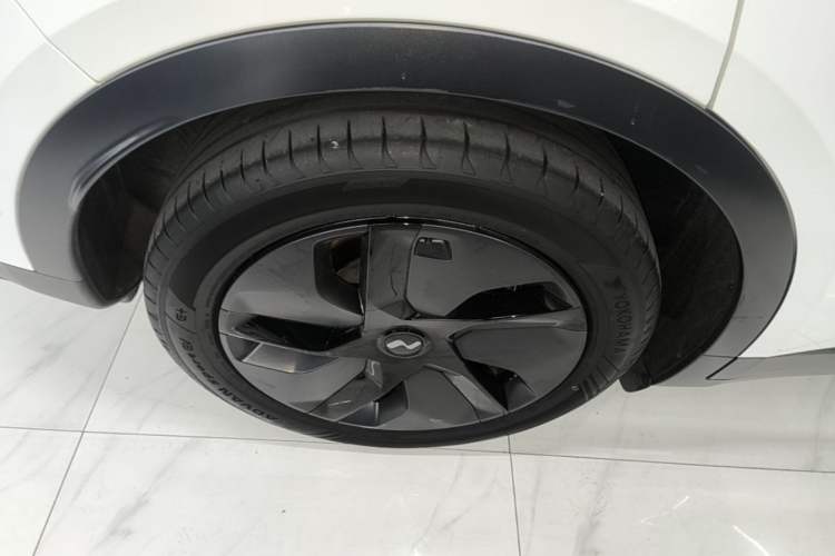 Used ONVO L60 2024 60 kWh Rear-Drive Version Right Rear Wheel Hub